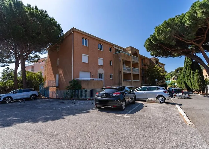 La Castillane - Appt Avec Piscine Partagee